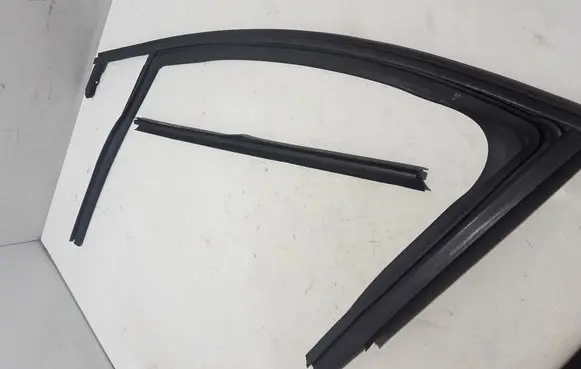 Dacia Jogger Front door rubber seal 803314014R