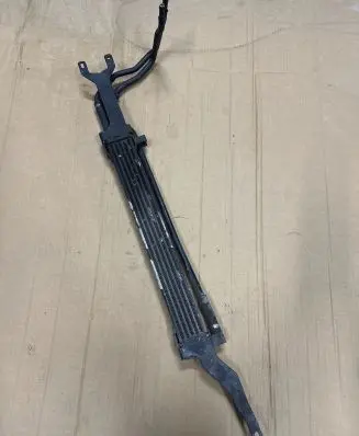 Audi A8 S8 D2 4D Power steering radiator 8D042285 4203LM6