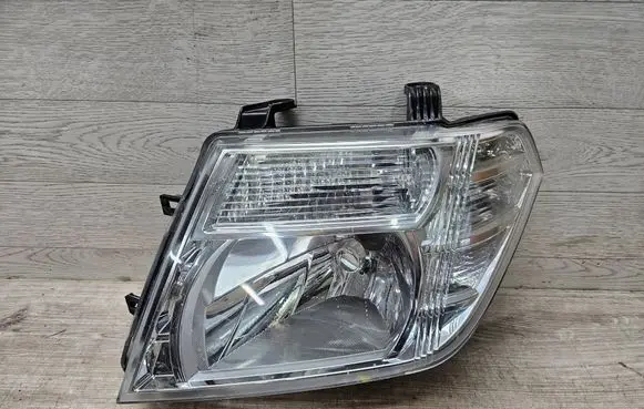 Nissan Navara D40 Headlight/headlamp 260605X10B
