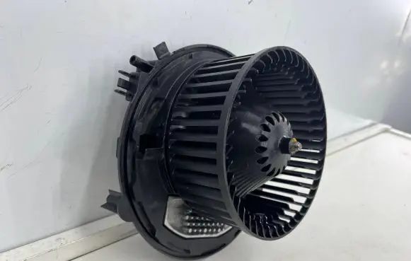 Audi A3 S3 8V Heater fan/blower 5wb819015 5q0907521f