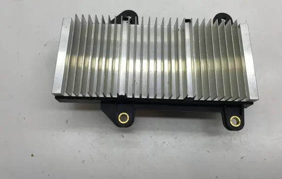 BMW 7 E65 E66 Power management control unit 6957026 8ES00827017 548563