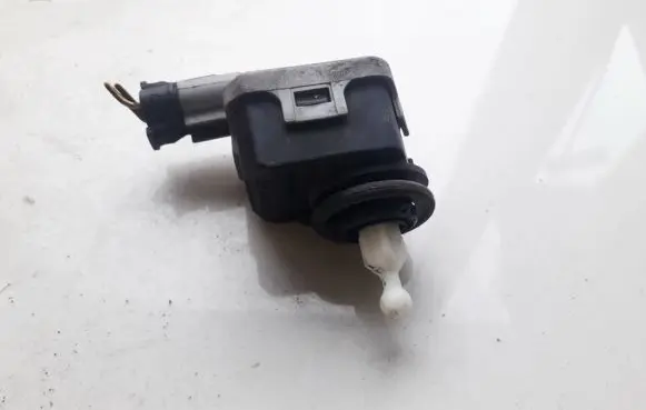 Opel Astra G Headlight level adjustment motor 90590665