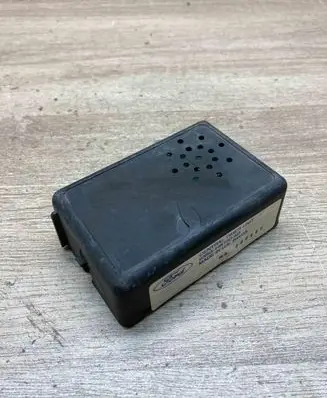 Ford Mondeo MK I Fuse module 93BG14K150AD