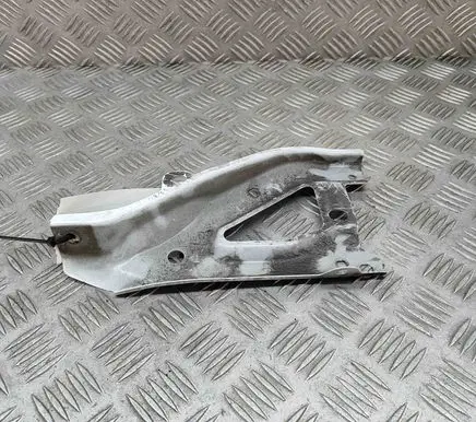 Tesla Model Y Fender mounting bracket 148749100A