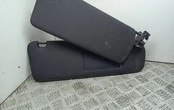 Volkswagen Touareg II Sun visor 7P0857552D