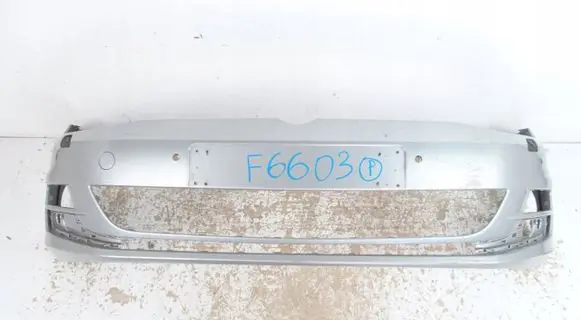 Volkswagen Golf VII Front bumper 5G0807221
