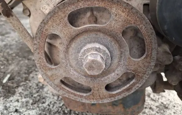 Mitsubishi Colt Crankshaft pulley