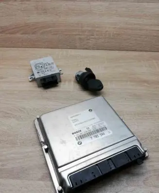 BMW 5 E39 Engine ECU kit and lock set 7785540 6905668