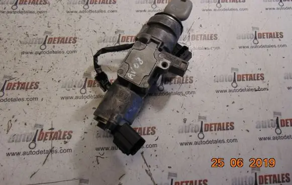 Toyota Avensis T250 Ignition lock 8978305010