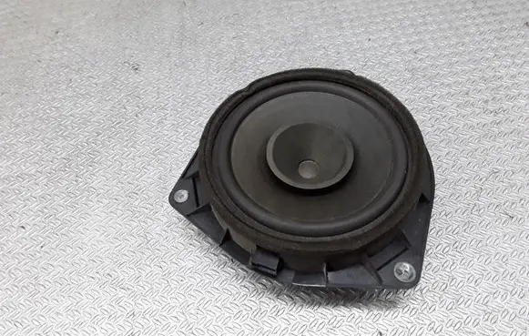 Toyota Corolla E120 E130 Front door speaker