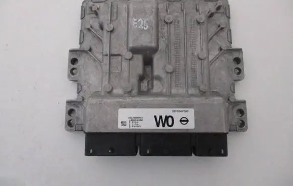 Nissan Juke I F15 Engine control unit/module 23710HY00D A2C38807001 878115974