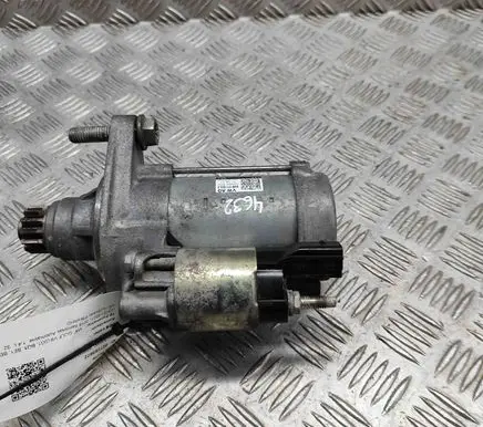 Volkswagen Golf VII Starter motor 0AM911024A