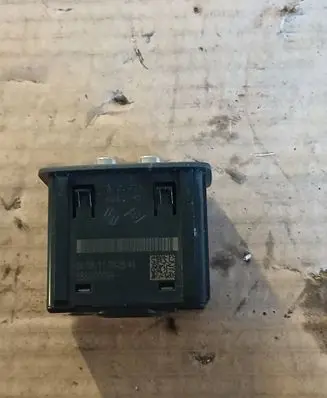 Renault Scenic III - Grand scenic III AUX in-socket connector 280230005R