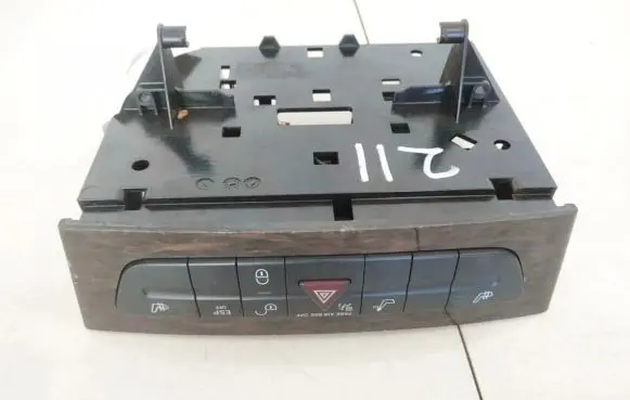 Mercedes-Benz E W211 Hazard light switch