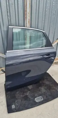 KIA Ceed Rear door 