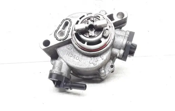 Volvo V40 Vacuum pump 9804021880