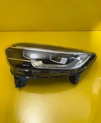 Renault Kadjar Headlight/headlamp 260608385R