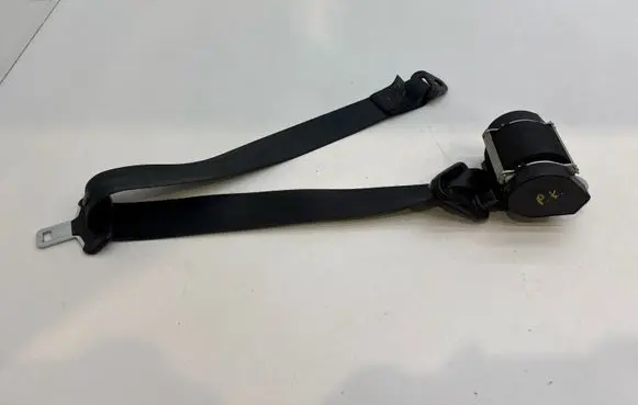 Mercedes-Benz Citan W415 Front seatbelt 8200448753