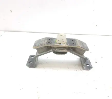 Toyota Hilux (AN120, AN130) Gearbox mount 