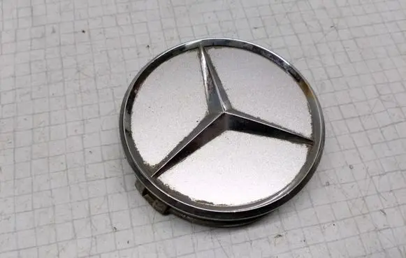 Mercedes-Benz C W203 Original wheel cap 2204000125