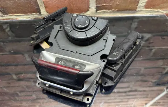 Mercedes-Benz SL R230 Sunroof switch 2308214051 30929591001 3309061200