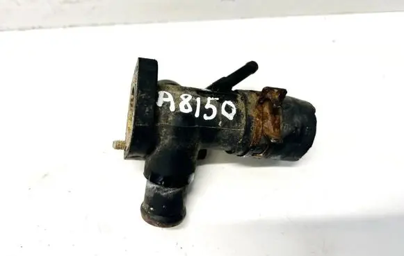 Volkswagen PASSAT B4 Engine coolant pipe/hose