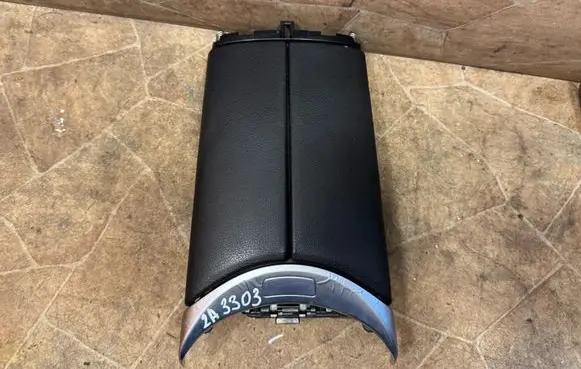 Mercedes-Benz C W205 Armrest 