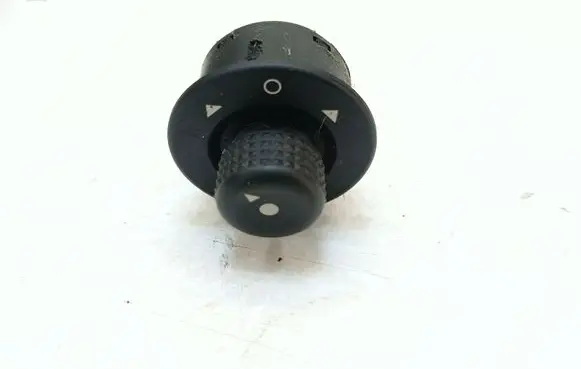 Citroen C3 Wing mirror switch 185526