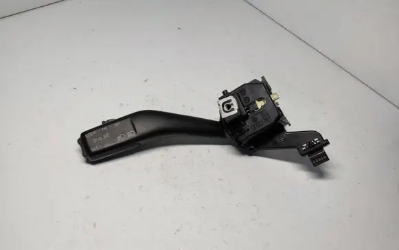 Skoda Octavia Mk2 (1Z) Indicator stalk 1K0953513A