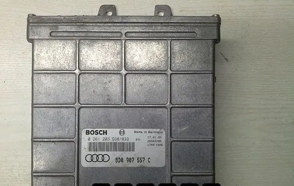 Audi A4 S4 B5 8D Engine control unit/module 0261203938/9398D0907557C