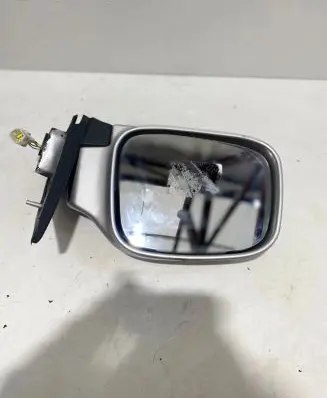 Opel Frontera A Front door electric wing mirror E1010557 L064031 L064029