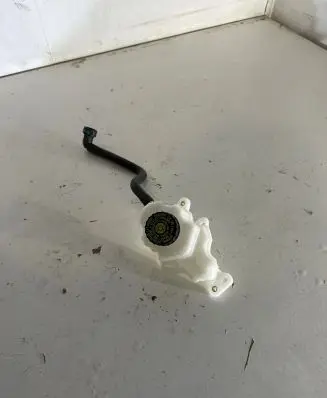 BMW iX Brake fluid reservoir 689819601