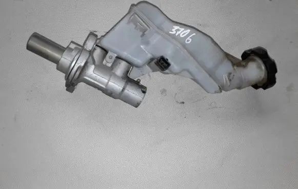 KIA Carens III Master brake cylinder 58510A4800