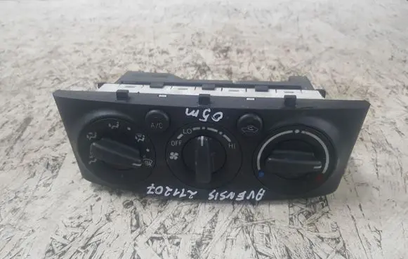 Toyota Avensis T250 Climate control unit 5590005101
