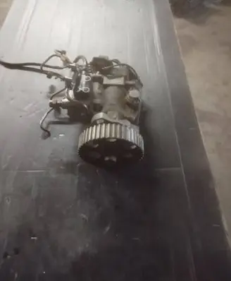 Audi A6 S6 C4 4A Fuel injection high pressure pump