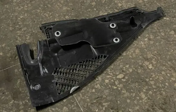 BMW 4 F36 Gran coupe Wiper trim 9353043 74850610