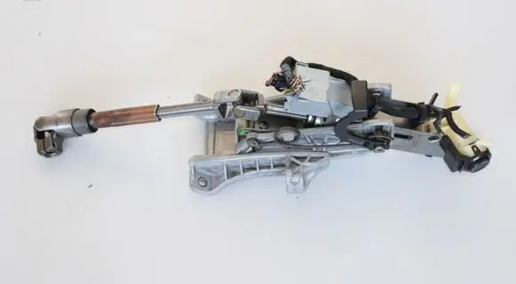 Ford Focus Steering rack mechanical part 8M513F880GC