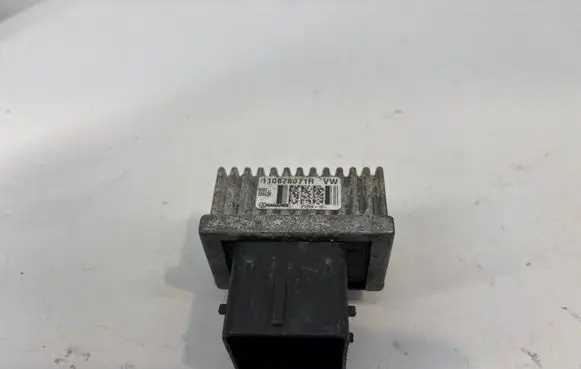 Renault Clio IV Glow plug pre-heat relay 110678071R 20900 P08812