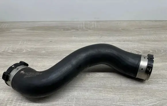 Mercedes-Benz E C207 W207 Intercooler hose/pipe A2045282182 3124DB24 ZCS005