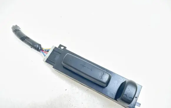 Toyota Avensis T250 Seat control switch 4111603SDD3U700 2525T