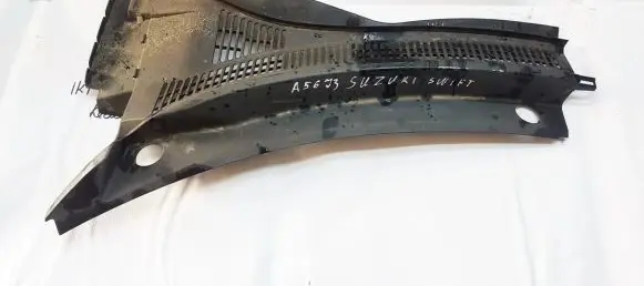 Suzuki Swift I Wiper trim 7234162J0