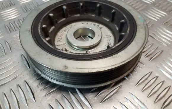 Jaguar XF X250 Crankshaft pulley 9687062480