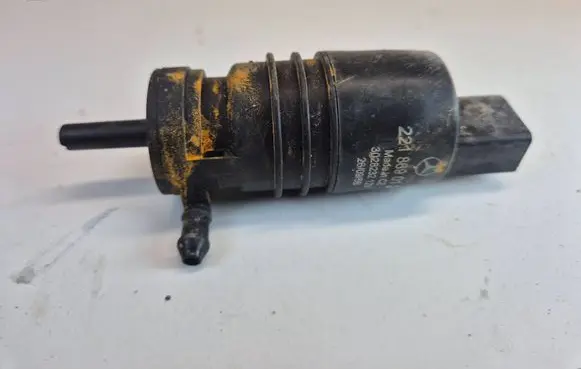 Windscreen/windshield washer pump
