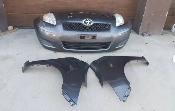 Toyota Yaris Front bodywork piece 