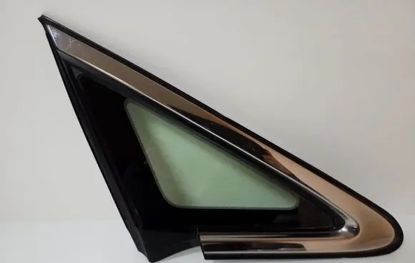 Mazda CX-7 Front triangle window/glass 