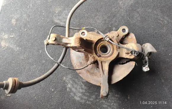 Mitsubishi Space Star Front wheel hub