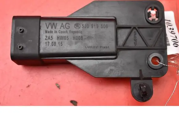 Skoda Rapid (NH) Relay mounting block 5J0919506