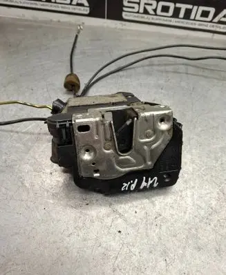 Mercedes-Benz E W211 Front door lock 2117200335