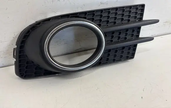 Volkswagen Tiguan Front fog light trim/grill 5N0853665H 5N0854661