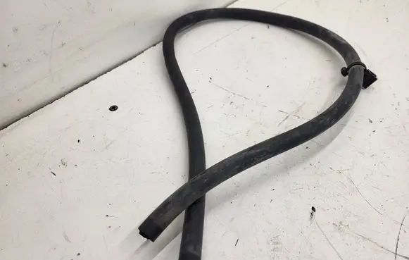 Porsche Macan (95B) Breather hose/pipe 95B941559B